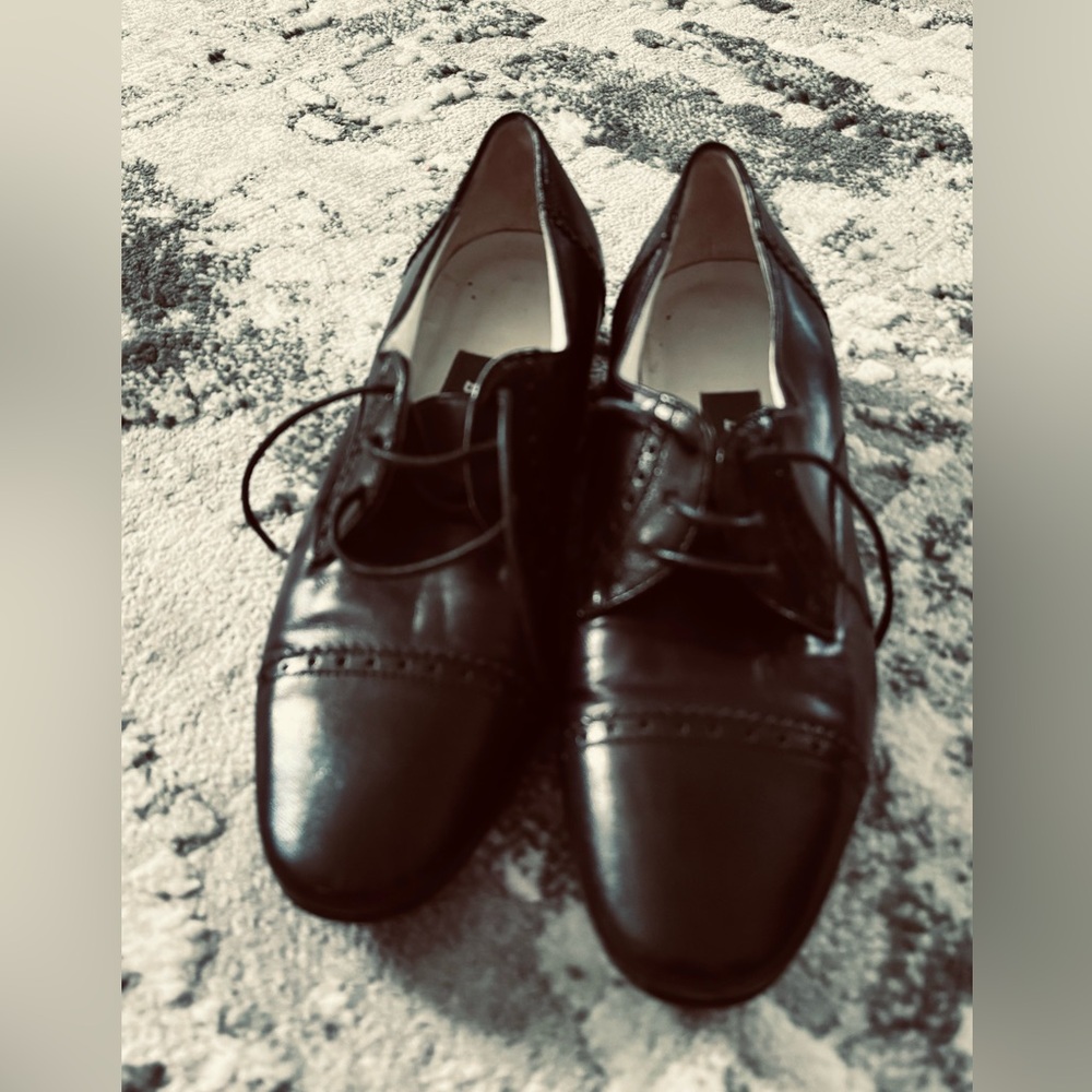Bally Oxfords shoes in size 4